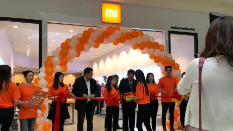Xiaomi fans bubble over at Mi Store grand opening